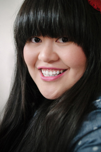 Sherry Lu | Vancouver Wedding & Portrait Photographer bio picture